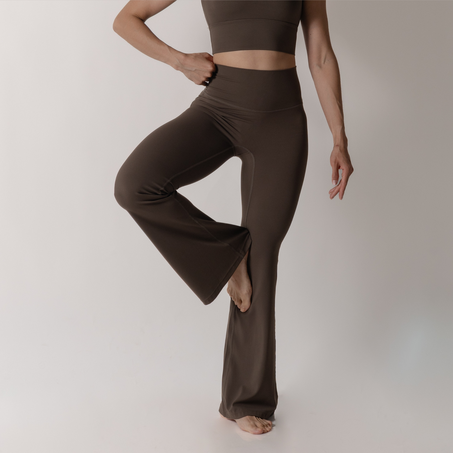 Sleek mocha leggings